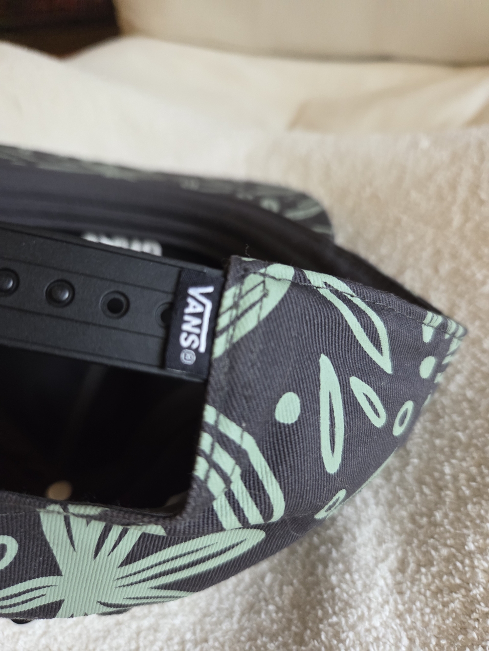 Vans Black Hat with Mint Green Floral Print - Picture 5 of 5